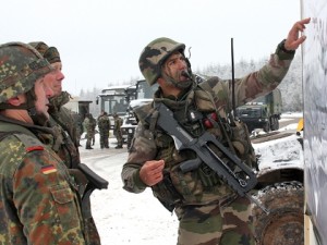 Soldiers of both nations are in Afghanistan. However, soldiers of both nations are in Afghanistan under a national, not a Franco-German, command structure. (Image: Bundeswehr, Winkler)